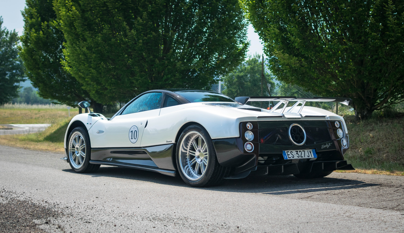 Illustration for article titled A Pagani Rally In Italy Puts All Other Car Meets To Shame